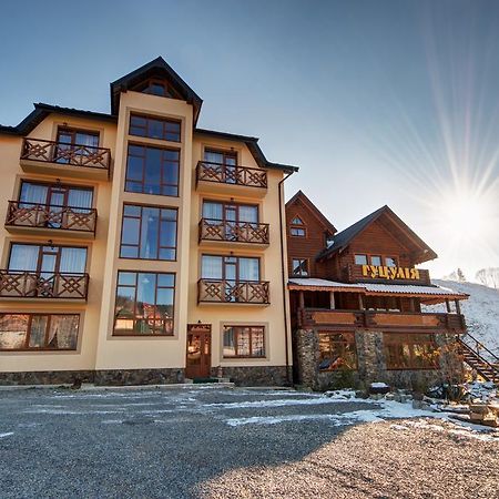 Hotel Gutsulia Bukovel Kültér fotó