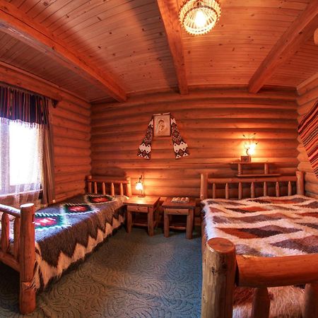 Hotel Gutsulia Bukovel Kültér fotó