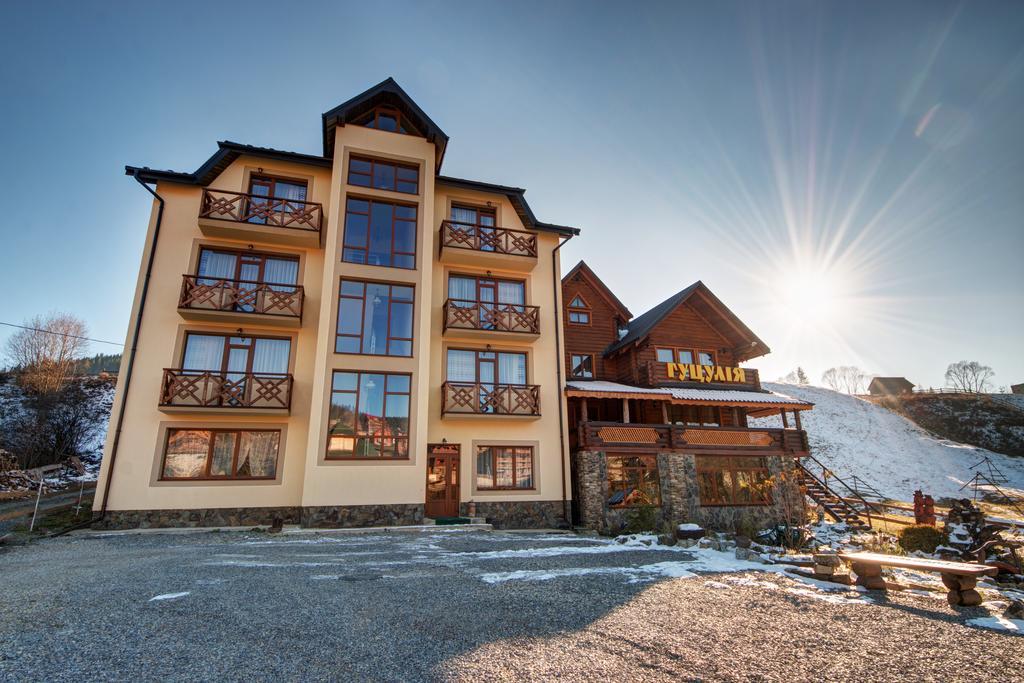 Hotel Gutsulia Bukovel Kültér fotó