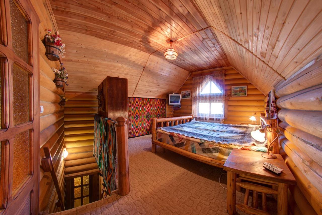 Hotel Gutsulia Bukovel Szoba fotó