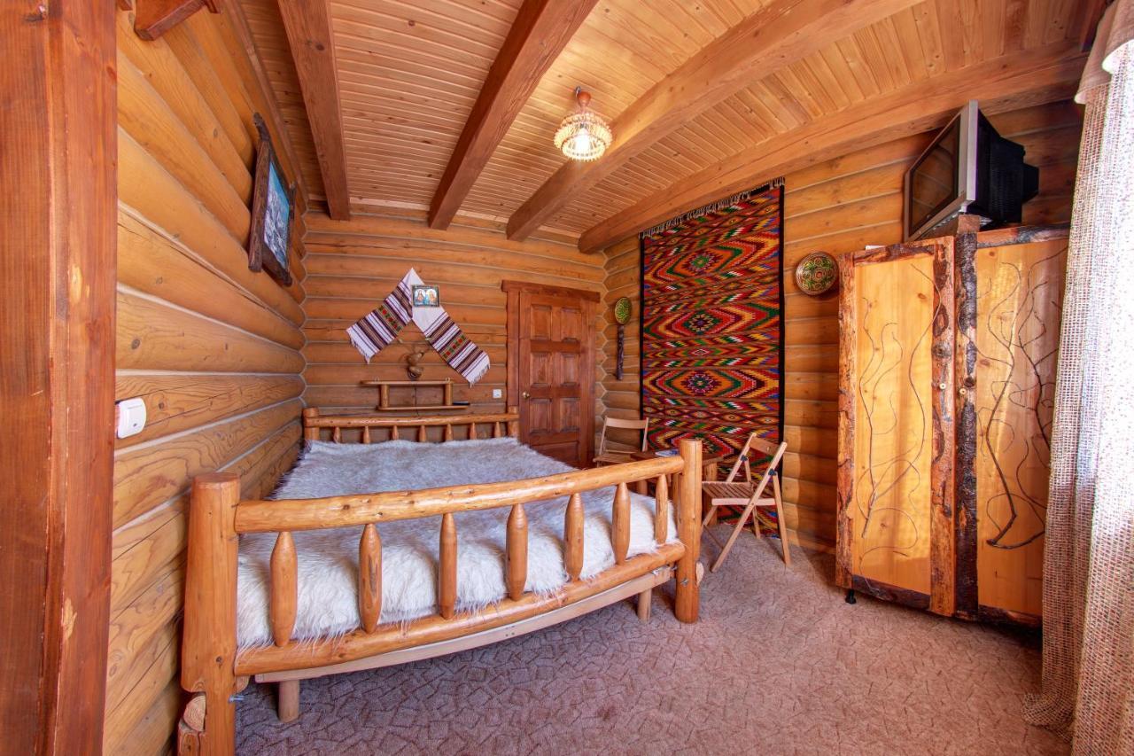 Hotel Gutsulia Bukovel Szoba fotó