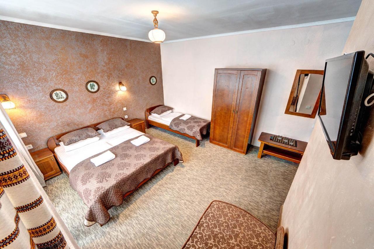 Hotel Gutsulia Bukovel Kültér fotó